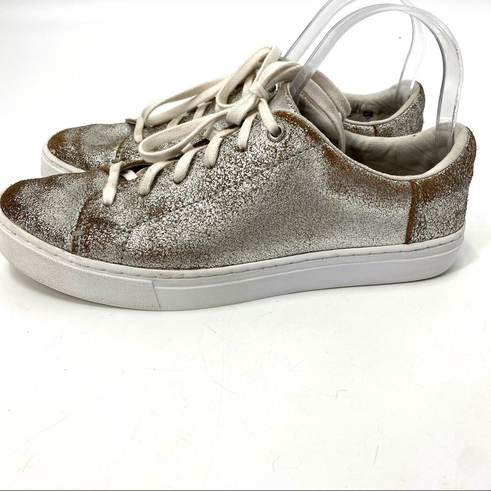 Toms distressed crackled silver leather lace up sneaker 8.5m